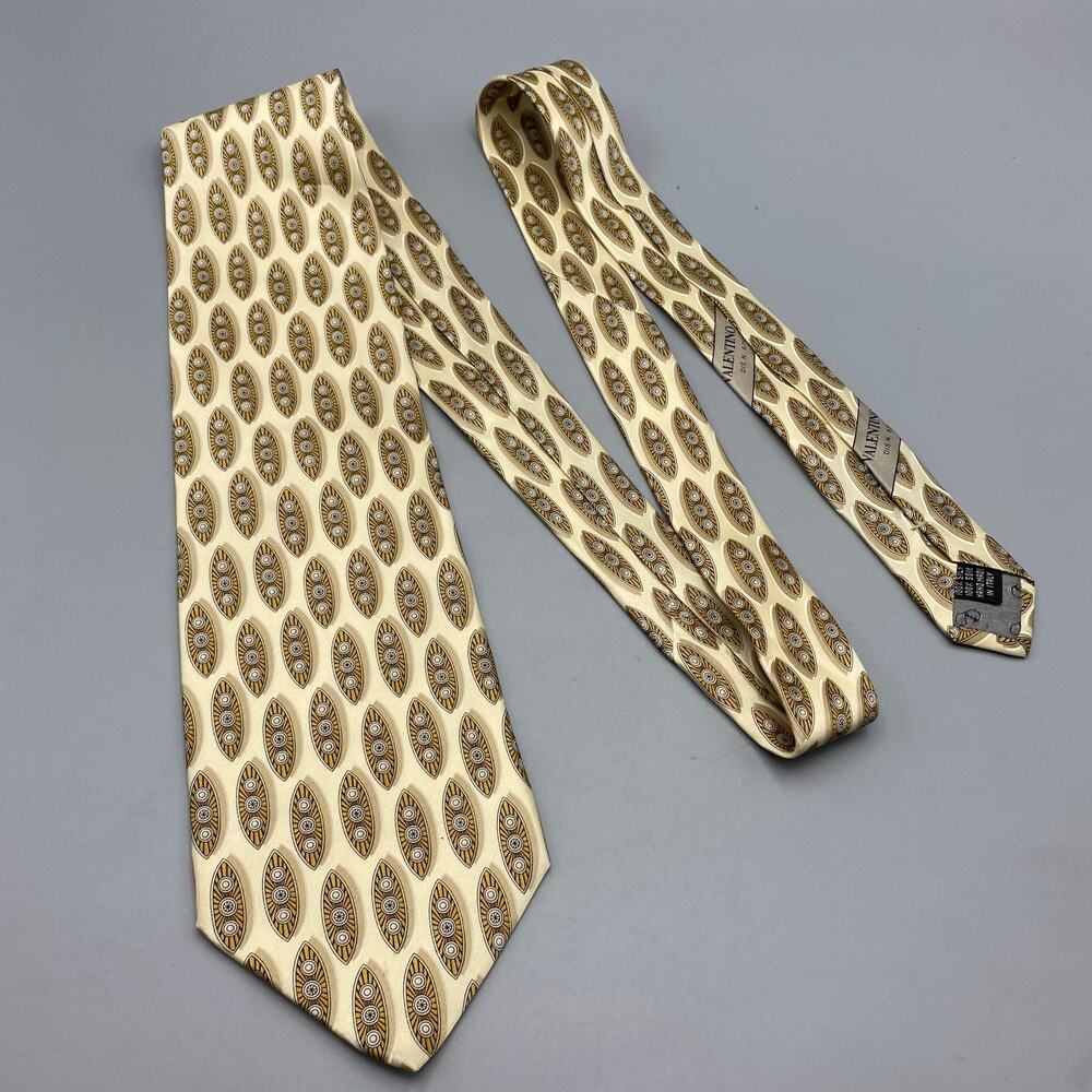 Valentino Cravatte‎ 100% Silk Made In Italy Neck Tie Beige Tan Geometric - Picture 3 of 8
